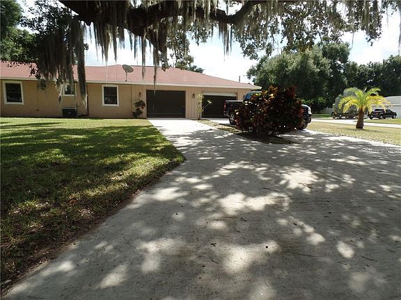 4th image of 1110 Bennett Ct