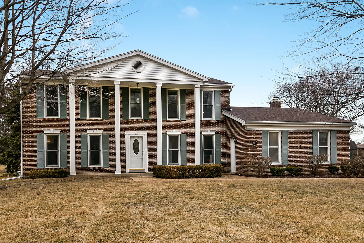 384 Cardinal Dr photo 1