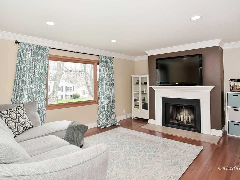 28 Boxwood Ln, Cary, IL 60013 Zillow