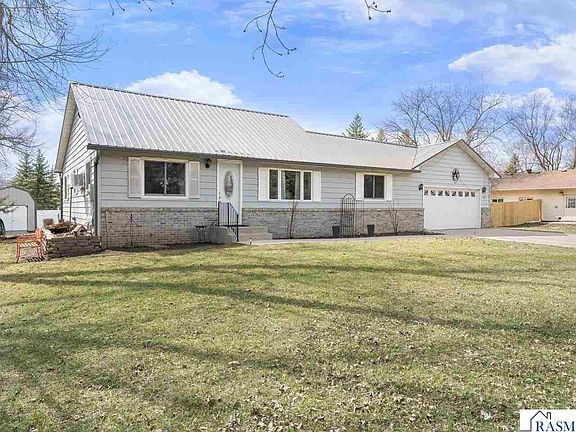 4th image of 1429 Rice Lake St