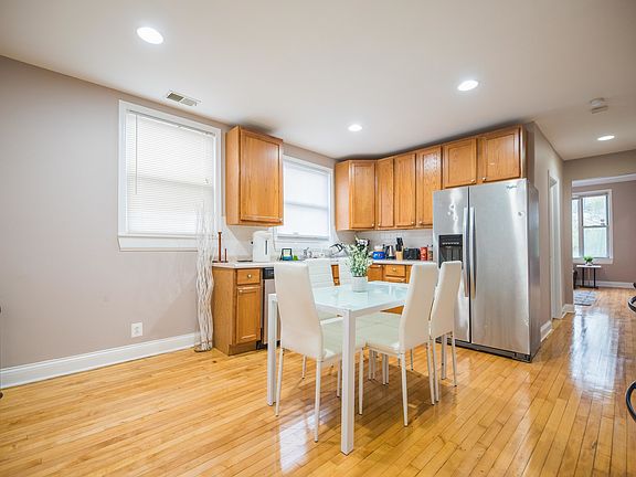 4th image of 4737 N Lawler Ave #2