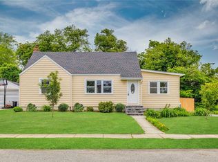 21 Albermarle Ave, West Babylon, NY 11704