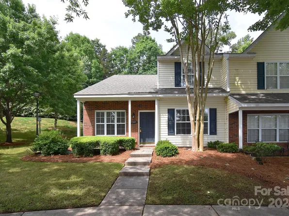 17005 Turning Stick Ct, Charlotte, NC 28213
