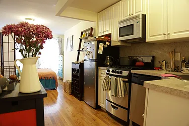 Rented by Easy Rental LLC