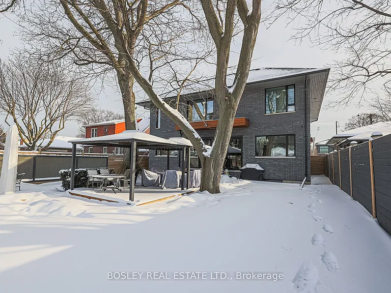 10 Graystone Gdns — Photo 19