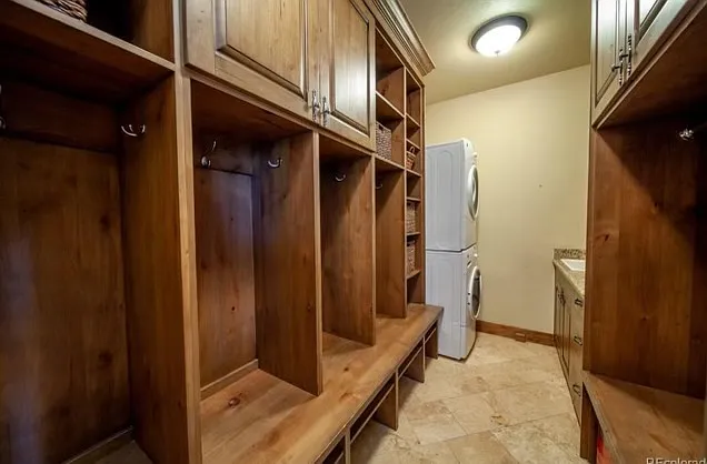 Mudroom and main level laundry (1 of 2)