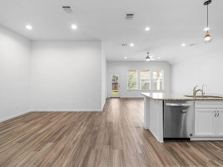 1388 Grays Gully Dr — Photo 9