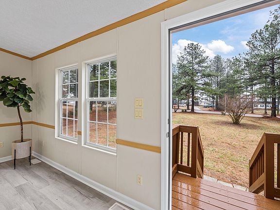 3rd image of 266 Huff Ln