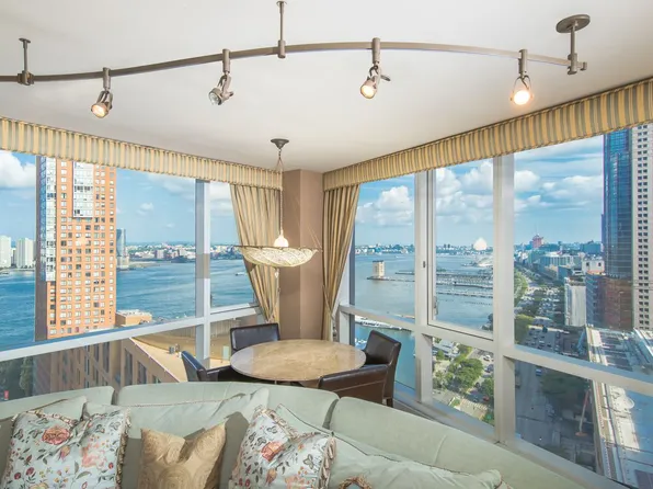 200 Chambers St APT 26C, New York, NY 10007