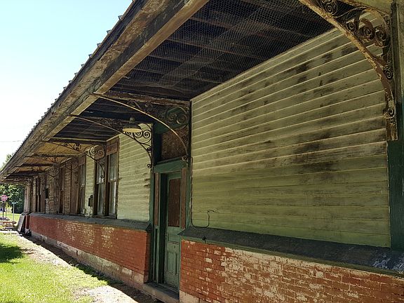 5th image of 19 Teller Ave