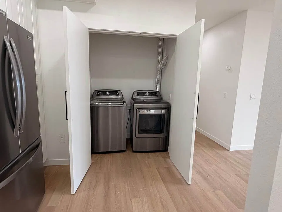 3 bed, 1400 sqft, $2,800 — Photo 3