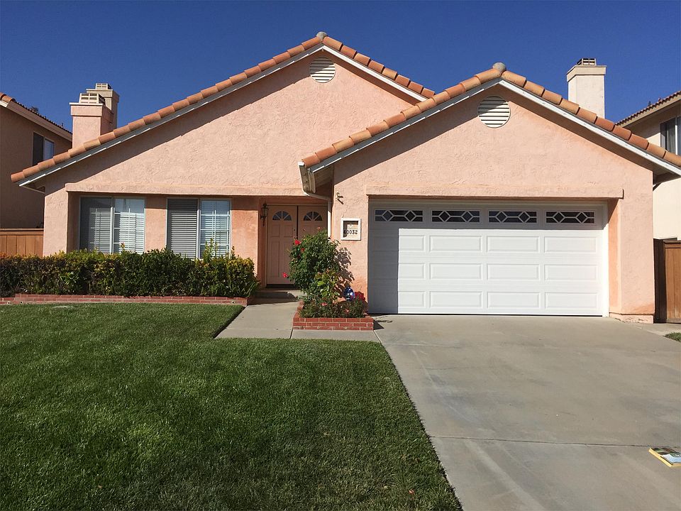 1st image of 40032 Zamura Ct