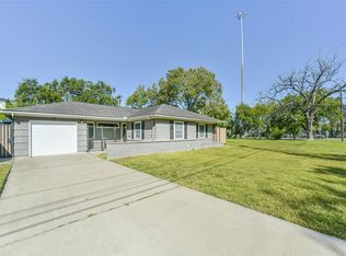 4702 Maple St, Bellaire, TX 77401