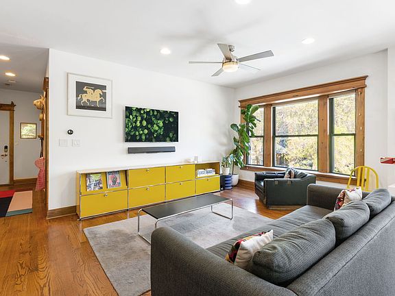 3rd image of 1803 W Huron St #2