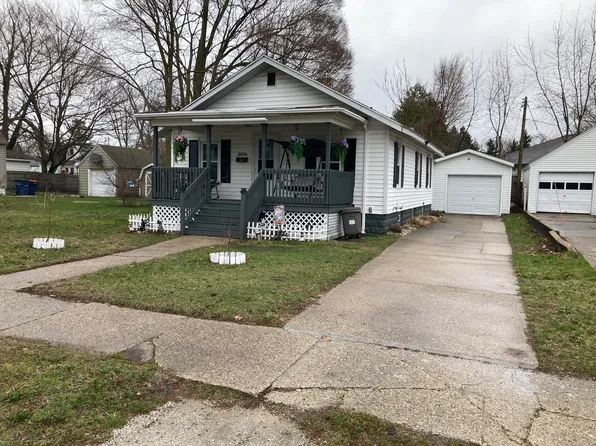 2974 Eastland Rd, Muskegon, MI 49441