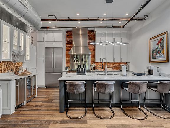 5th image of 208 3rd Ave N Suite 500