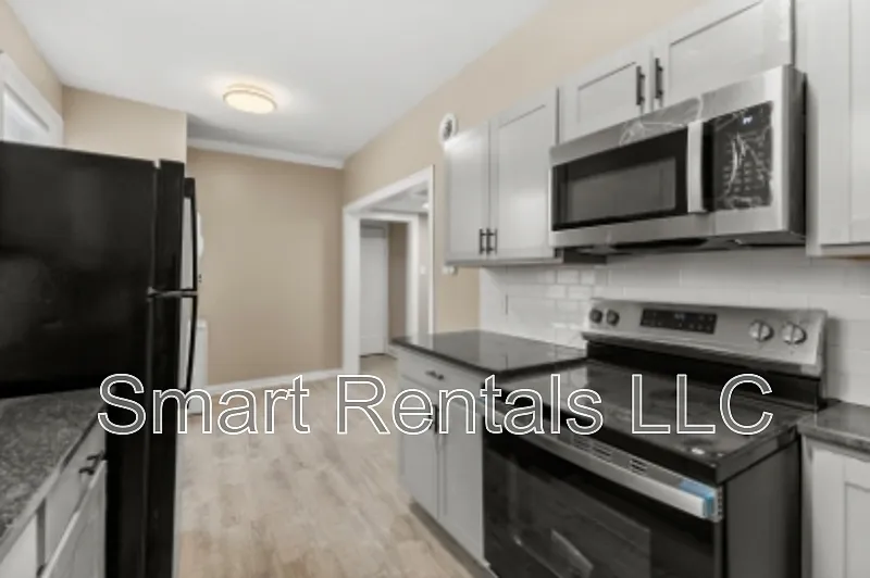 1 bed, 1.0 bath, 750 sqft, $899 — Photo 2