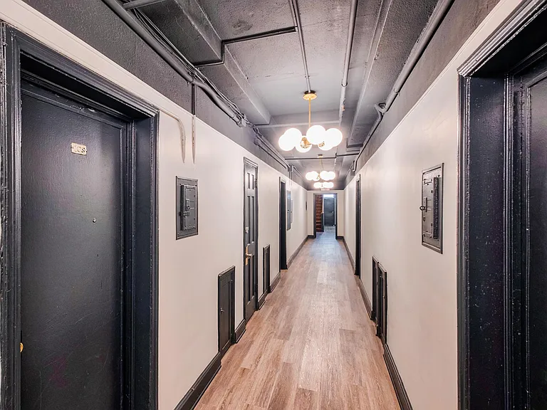 Hollymont Apartments — Photo 15