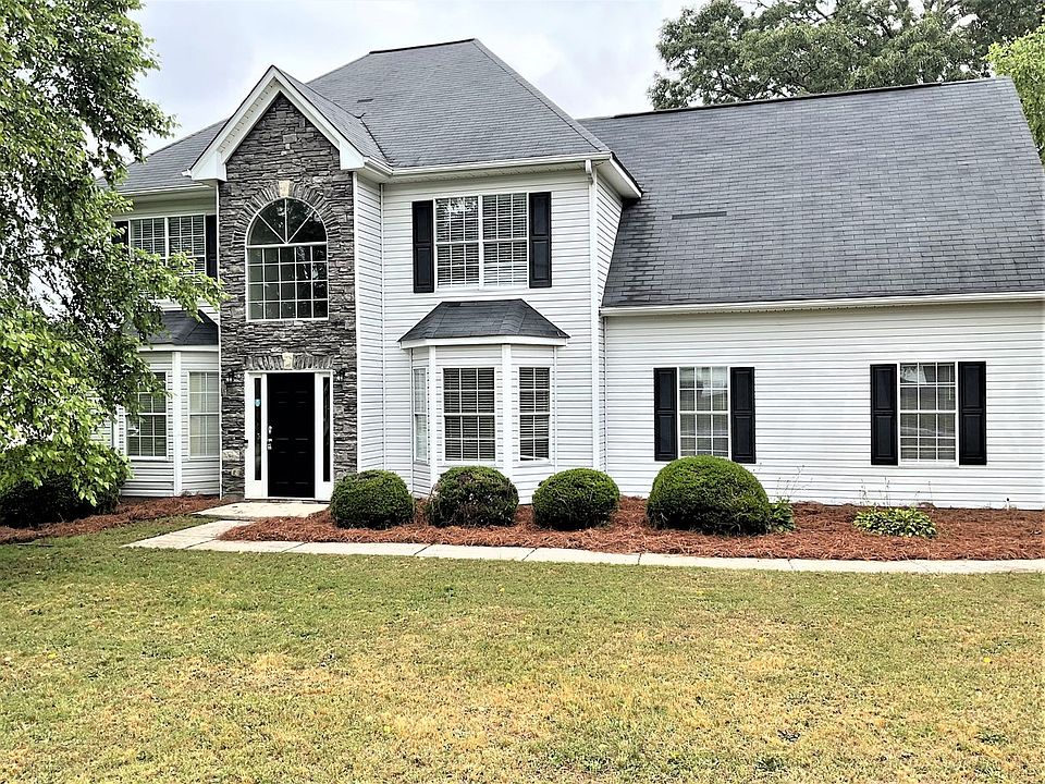 1st image of 2773 Brandon Lake Dr