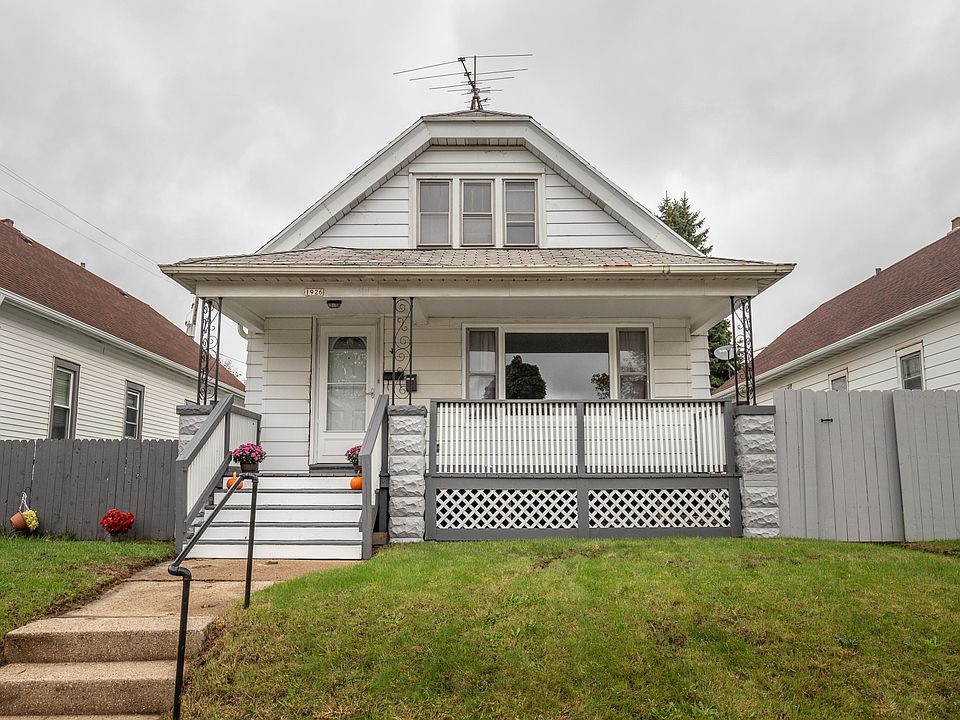 1st image of 1926 W Windlake Ave