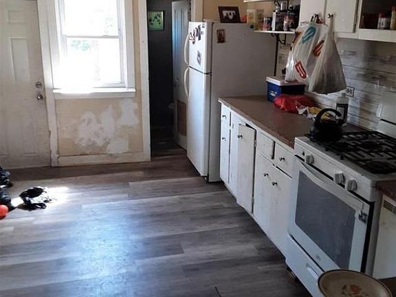 4th image of 339 S 9th St