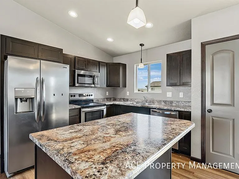 656 Boswell Blvd — Photo 4