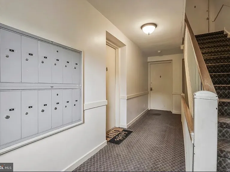 818 S Arlington Mill Dr #102 — Photo 6