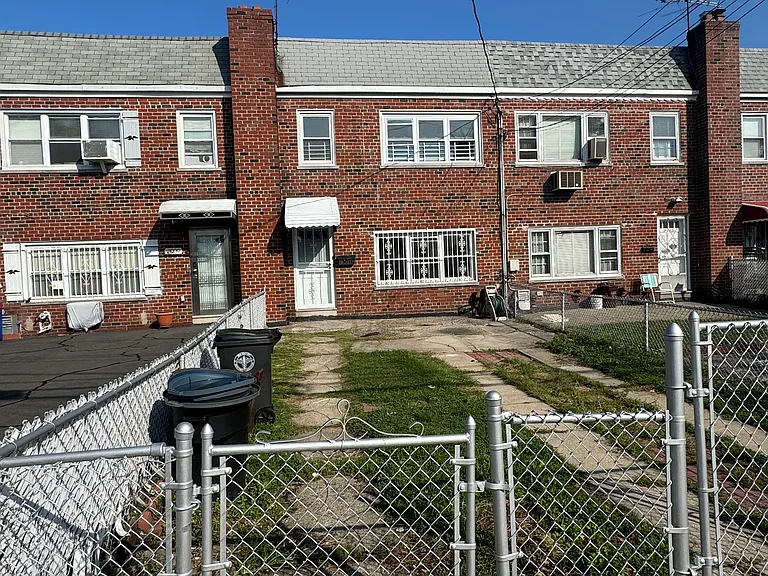 Randall Ave — Photo 12