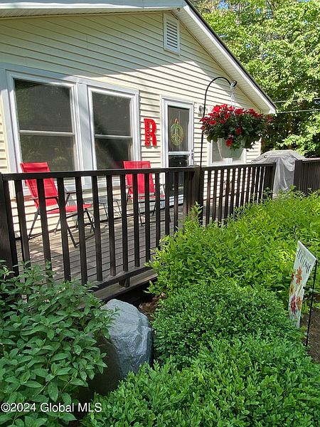 5th image of 135 Delaney Drive