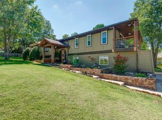 1443 S Essex Rd, Springfield, MO 65809