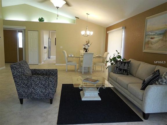3rd image of 798 Harrington Lake Dr N #91