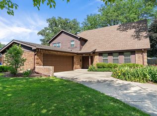 1605 Mayflower Dr, Dekalb, IL 60115