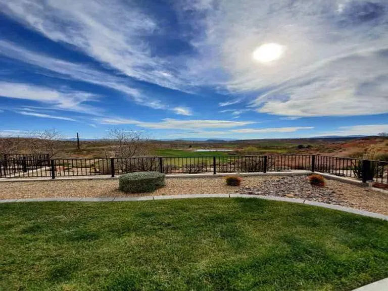 E Coral Ridge Dr — Photo 22