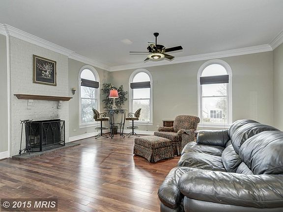 2nd image of 43569 Golden Meadow Cir