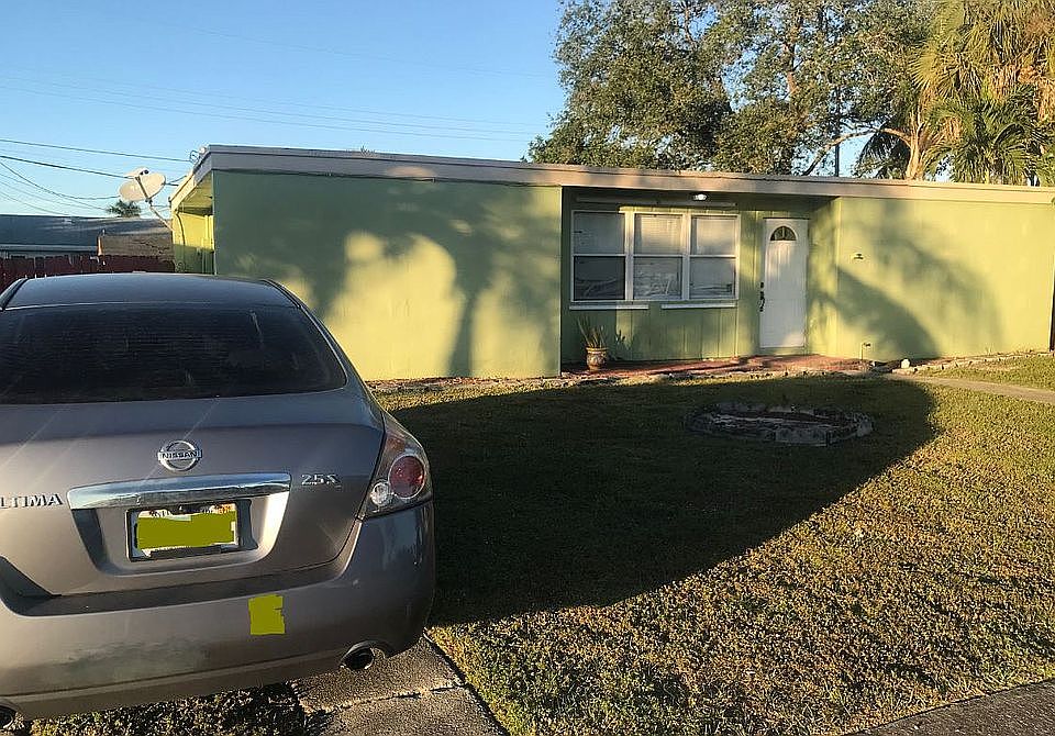 1st image of 650 Hibiscus Dr