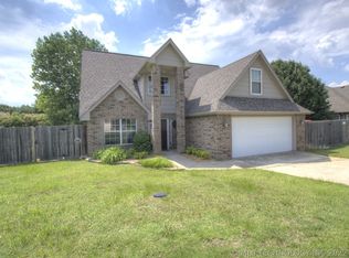 1120 Hummingbird Cir, Skiatook, OK 74070