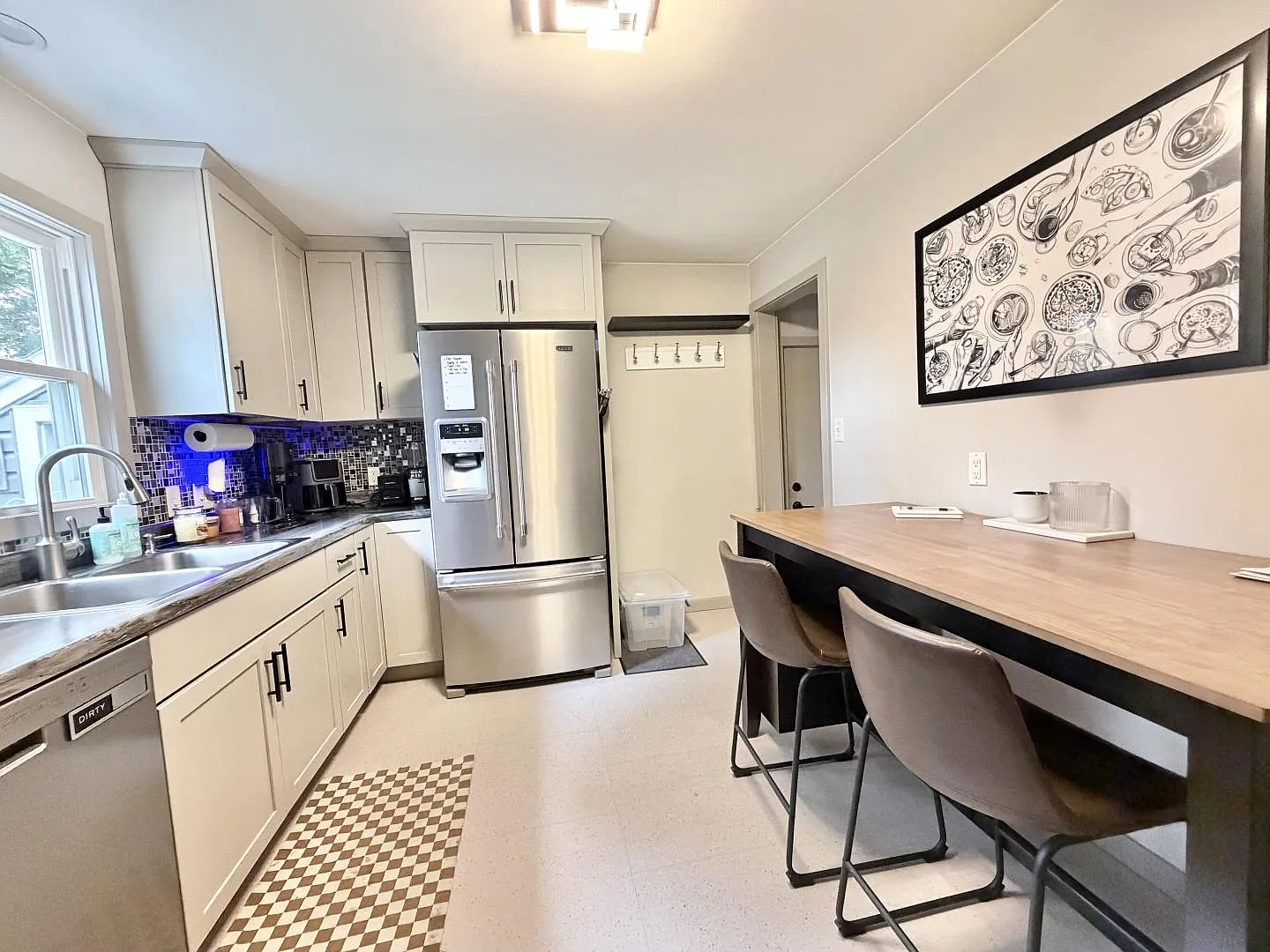 3 bed, 1514 sqft, $2,475 — Photo 3
