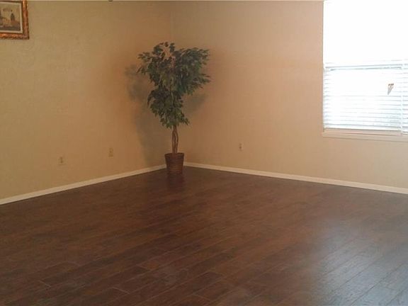 2nd image of 5405 Redridge Pl