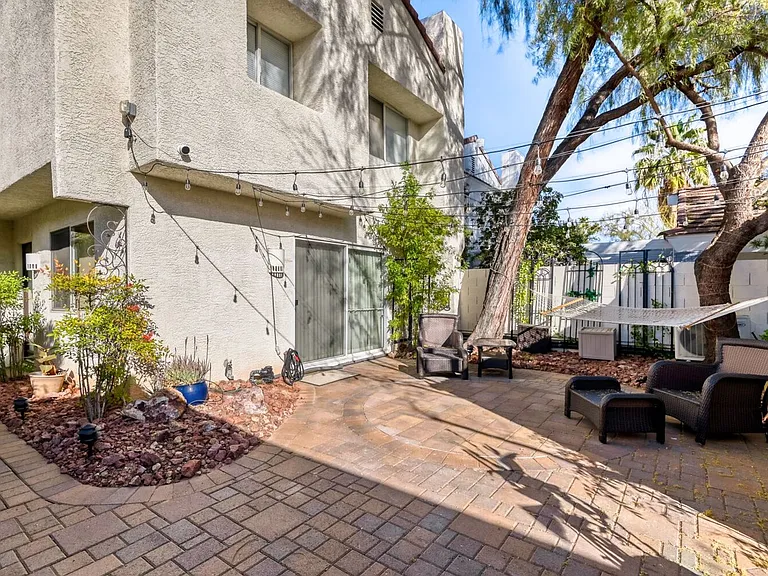 3151 Bel Air Dr — Photo 17