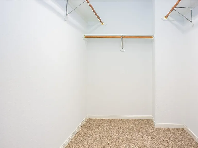 91 Genesee Ridge Dr — Photo 15