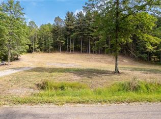 6113 Middle Run Rd NW, Dover, OH 44622