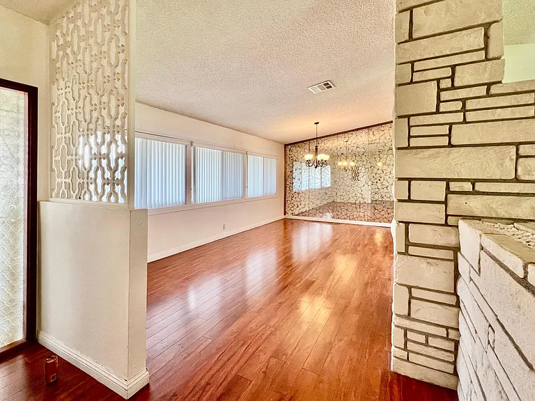 6725 Lennox Ave — Photo 12