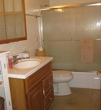 5th image of 823 Celine Ct