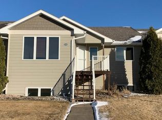 2332 Callaway Ct, Pierre, SD 57501
