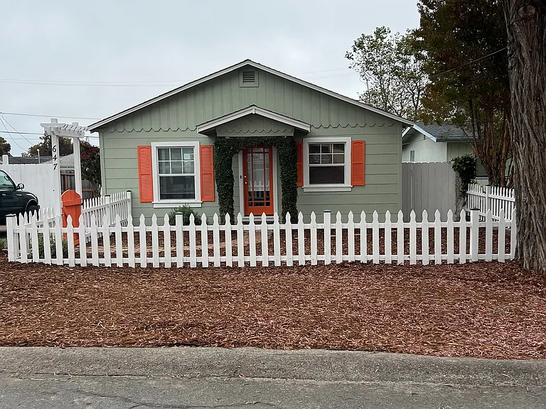 647 Fresno Ave — Photo 1