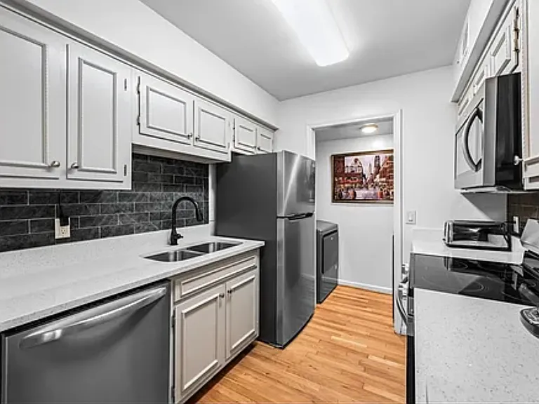 2905 Burch Ave #103 — Photo 13