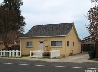 326 S 6th Ave, Oakdale, CA 95361