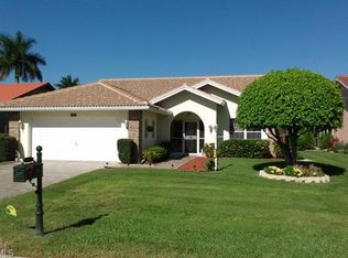 217 Countryside Dr, Naples, FL 34104