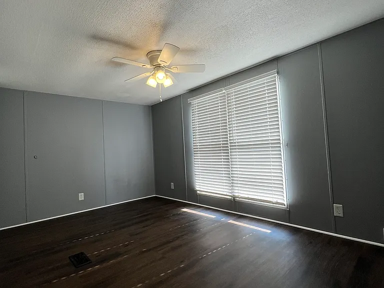 20199 Rebecca Ln — Photo 13