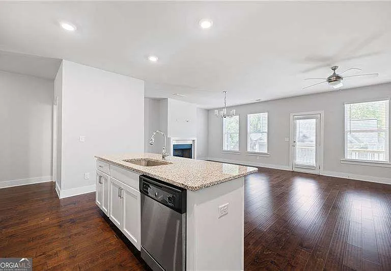 1395 Heights Park Dr SE — Photo 10